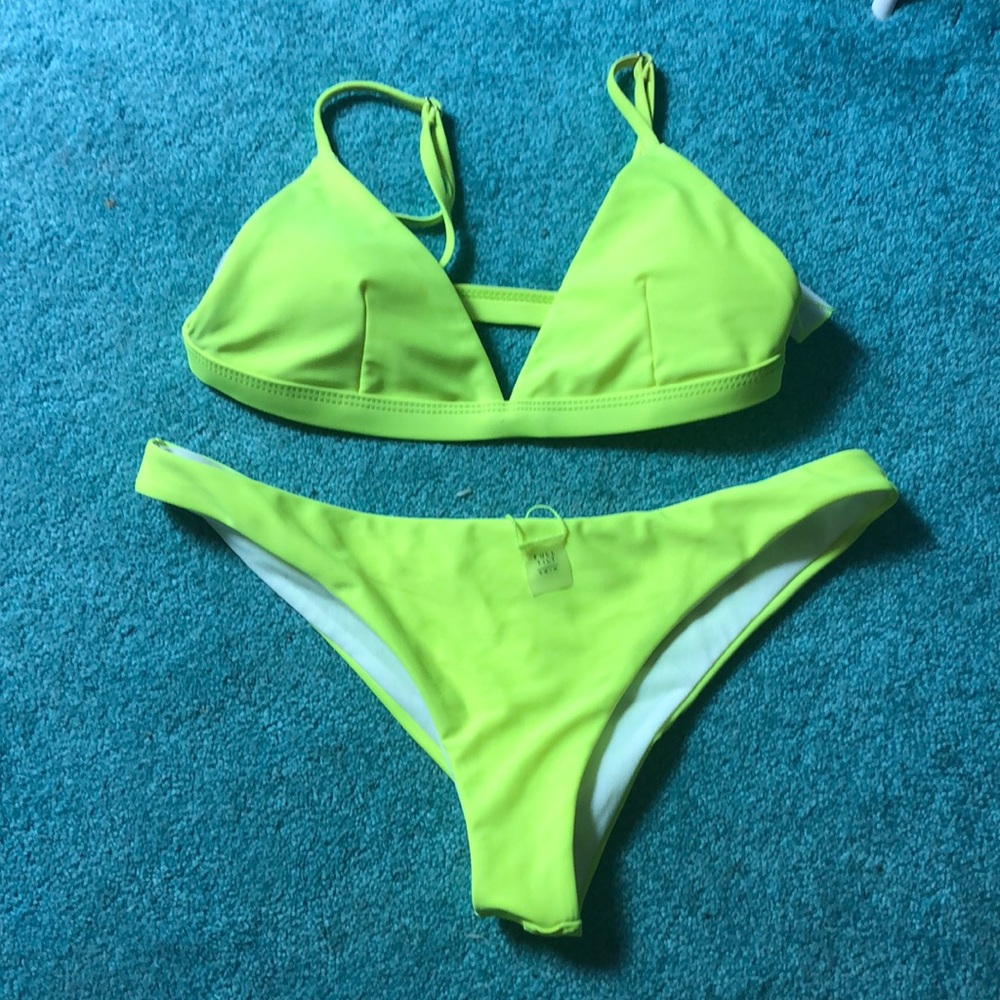 NWT neon yellow Full Tilt bikini